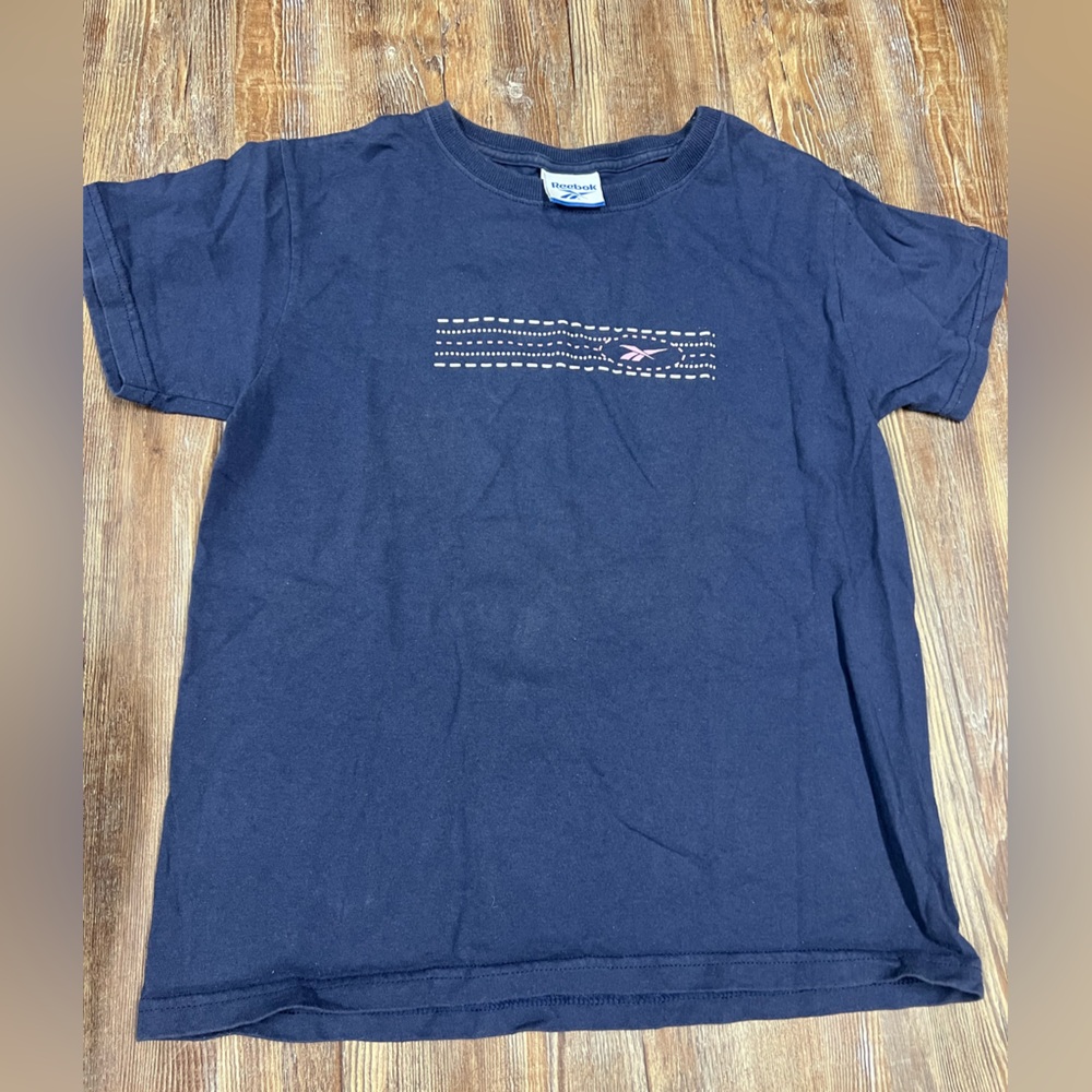Vintage 90s Reebok navy blue tee with pink and white graphic